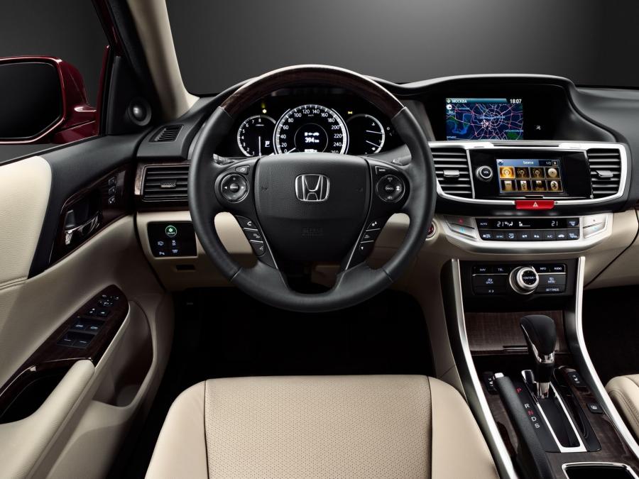  Honda Accord V6 Sedan 2013 года  (CIS) (фото 3 из 16)